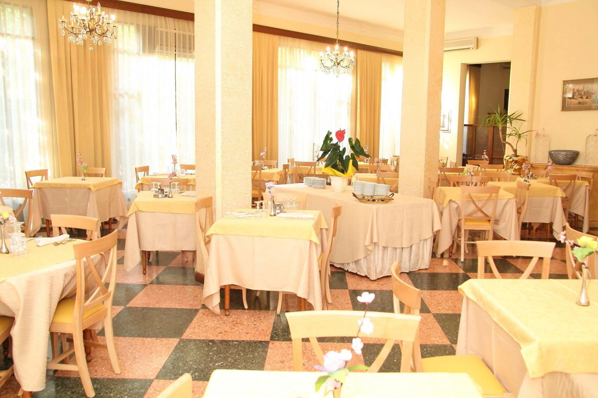 Hotel B&B Risorta อาบาโนแตร์เม ภายนอก รูปภาพ